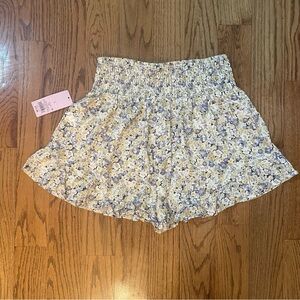 🔥 Sale 5 for $20 🔥 - Women’s Flowy Shorts